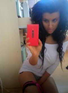 romantic lady looking for guy in Millville, New Jersey