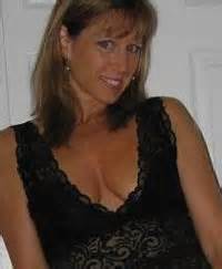 lonely female looking for guy in Reidsville, North Carolina